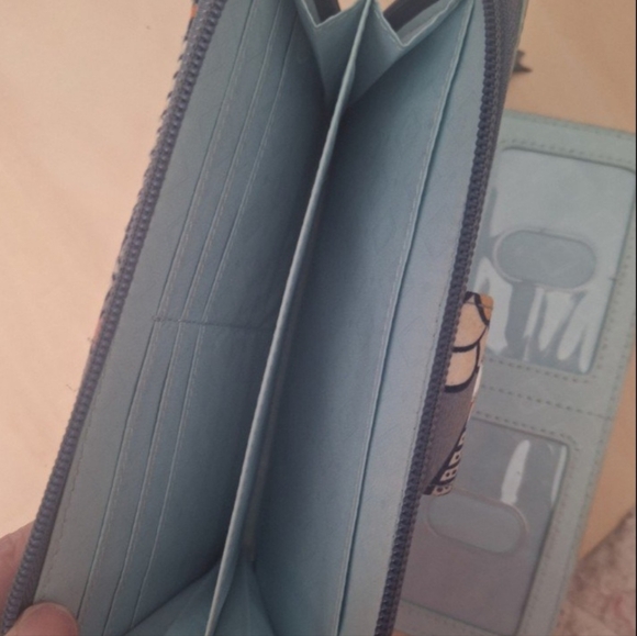 Vera Bradley turnlock wallet. Evening Floral pattern. - Picture 5 of 7